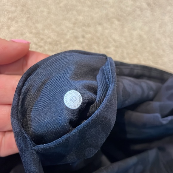 Camo lululemon jogger 7/8 - Picture 3 of 3